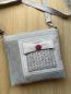 Preview: Flickenwerk II mit Tasche quer - HELLGRAU - PINK