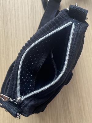 "Flickenwerk I mit Tasche" - SCHWARZ