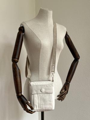 "Flickenwerk I mit Tasche" - CREME