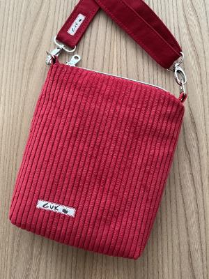 "Flickenwerk I mit Tasche" - ROT