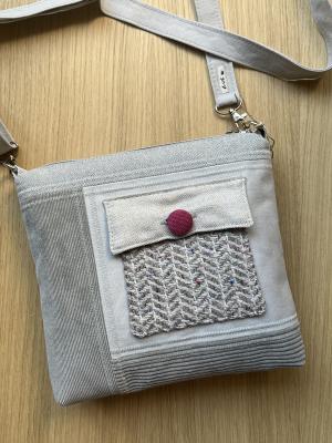 Flickenwerk II mit Tasche quer - HELLGRAU - PINK