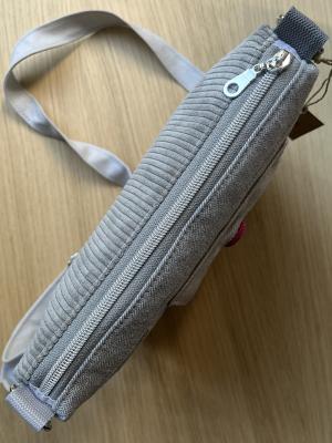 Flickenwerk II mit Tasche quer - HELLGRAU - PINK