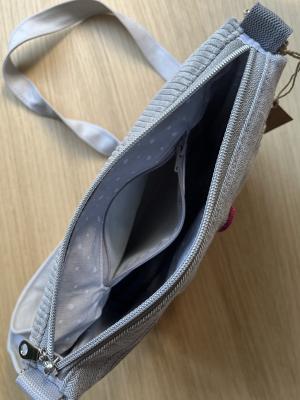 Flickenwerk II mit Tasche quer - HELLGRAU - PINK