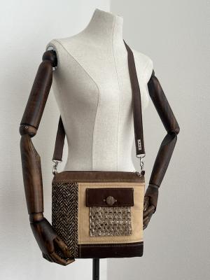 "Flickenwerk II quer mit Tasche" - BEIGE-BRAUN