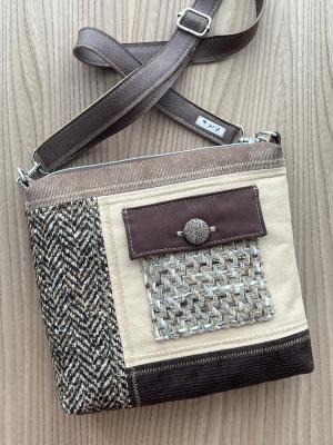 Preview: "Flickenwerk II quer mit Tasche" - BEIGE-BRAUN