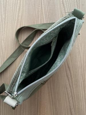 "Flickenwerk II/6 quer" - SALBEI - LIND - OLIVGRÜN