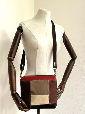 "Flickenwerk II/6 quer" - Leder - BRAUN - CREME - ROT