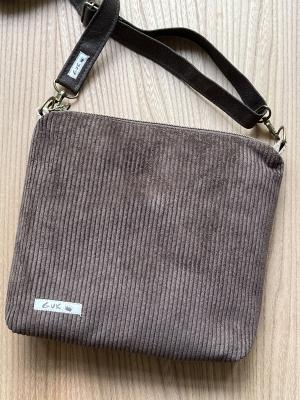 Preview: "Flickenwerk II/6 quer" - Leder - BRAUN - CREME - ROT