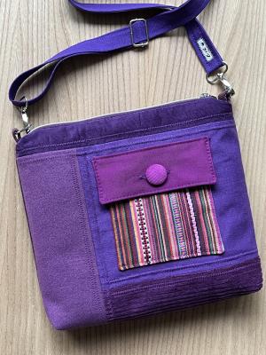 Preview: "Flickenwerk II quer mit Tasche" - LILA - FLIEDER