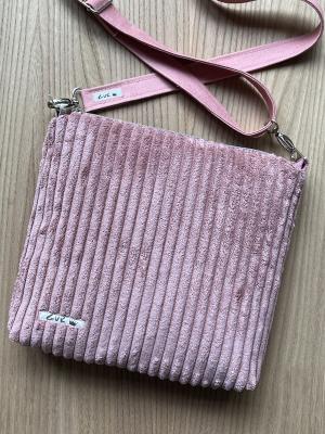 Preview: "Flickenwerk II quer mit Tasche" - ROSA - MAUVE