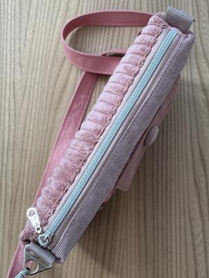 Preview: "Flickenwerk II mit Tasche quer" - ALTROSA