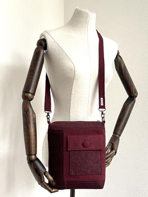 "Flickenwerk II mit Tasche" - BORDEAUX