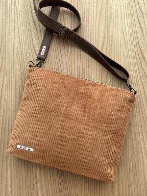 Preview: "Flickenwerk IV mit Tasche" - BRAUN-ROST