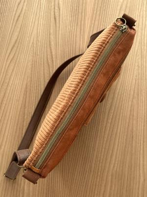 Preview: "Flickenwerk IV mit Tasche" - BRAUN-ROST