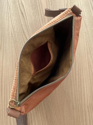 "Flickenwerk IV mit Tasche" - BRAUN-ROST