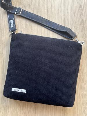 Preview: "Flickenwerk II/5 quer" (schwarz) - HUNDE