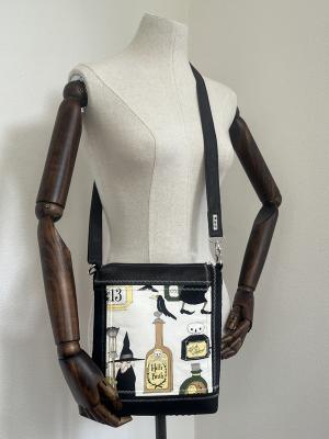 "Flickenwerk II/5" (schwarz) - HEXEN - Designerstoff von Alexander Henry