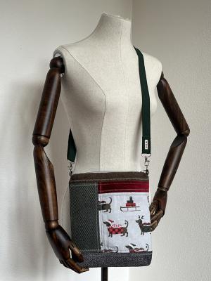 "Flickenwerk II/5" (grün - braun - rot - braun - beige) - WEIHNACHTSDACKEL