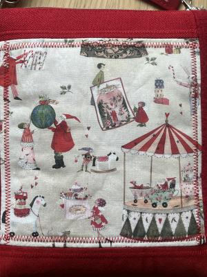 Preview: "Flickenwerk II/5" (rot) - WEIHNACHTSSPIELZEUGLADEN - Designerstoff von Acufactum