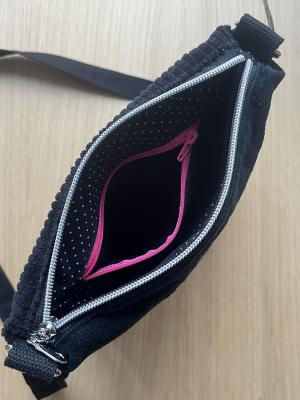 "Flickenwerk II/5" (schwarz-pink) - KATZEN