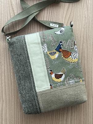 Preview: "Flickenwerk II/4" (Grüntöne) - HÜHNER