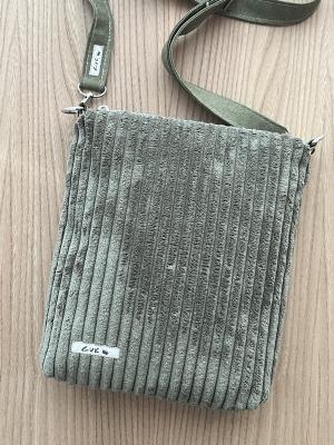 Preview: "Flickenwerk II/4" (Grüntöne) - HÜHNER