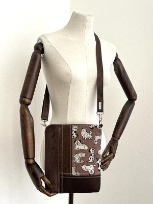 "Flickenwerk II/4" (braun) - HUNDE