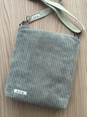 Preview: "Flickenwerk II/4" (creme-grün-blau) - HUNDE