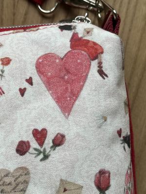 "Flickenwerk II/4" (rot) - LIEBE (acufactum-Design)