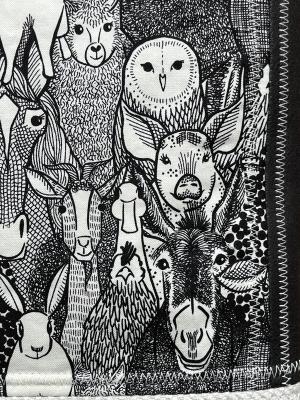 "Flickenwerk II/5" (creme - schwarz) - TIERE