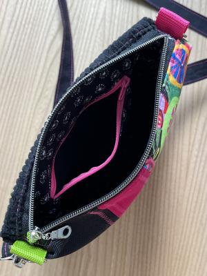 "Flickenwerk II/4" (schwarz-fuchsia) - BLUMEN