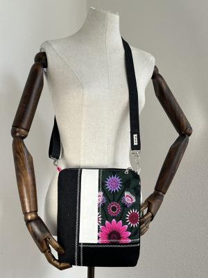 "Flickenwerk II/4" (schwarz-tanne-creme) - BLUMEN