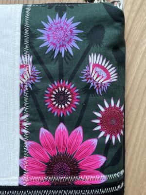 Preview: "Flickenwerk II/4" (schwarz-tanne-creme) - BLUMEN