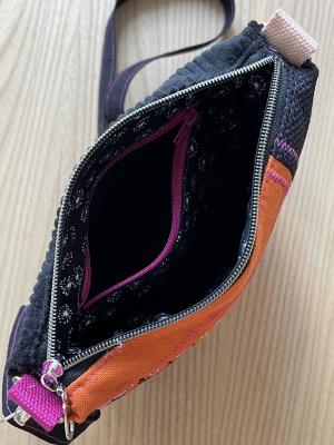 "Flickenwerk II/5" (schwarz-fuchsia-orange) - BLUMEN