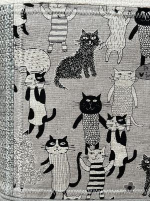 Preview: "Flickenwerk II/5" (grau-schwarz-creme) - KATZEN