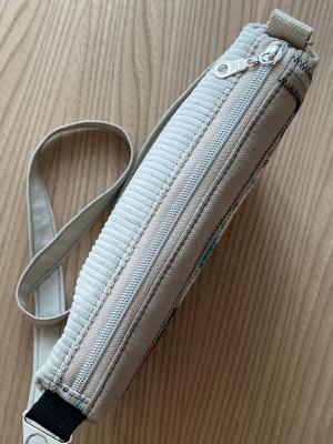 "Flickenwerk II/5 quer" (beige) - KATZEN