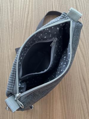 "Flickenwerk II mit Tasche" (grau) - HERZEN