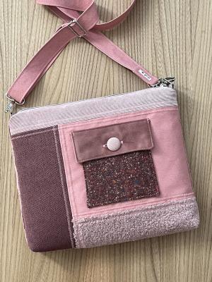 Preview: "Flickenwerk III mit Tasche" - ALTROSA