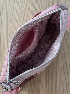 "Flickenwerk III mit Tasche" - ALTROSA