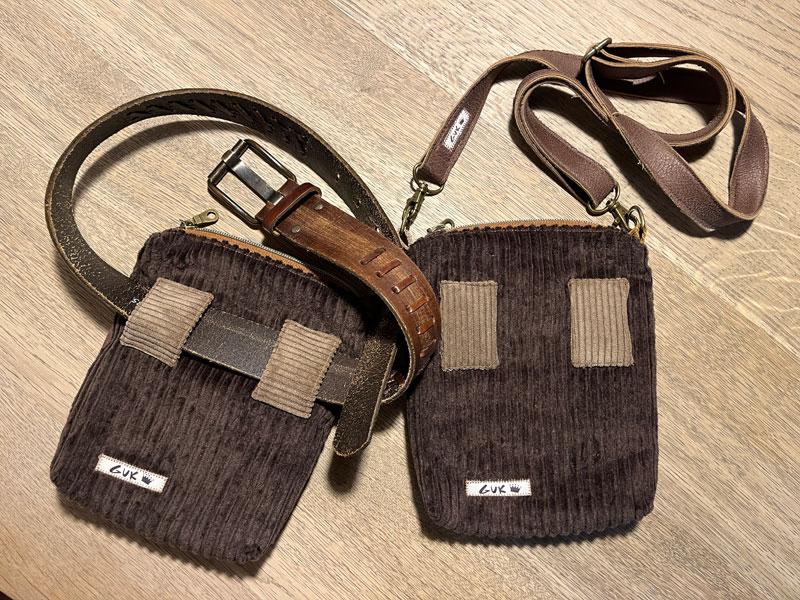 Taschen mit Gürtelschlaufen auf der Rückseite