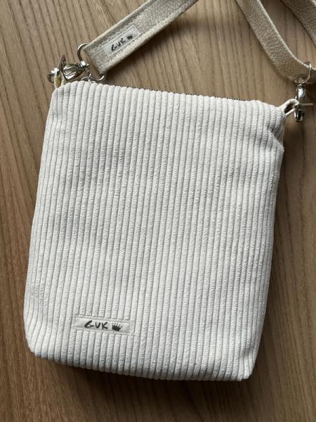 "Flickenwerk I mit Tasche" - CREME