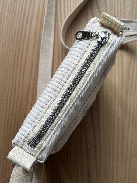 "Flickenwerk I mit Tasche" - CREME