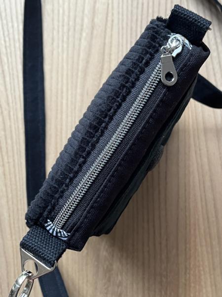 "Flickenwerk I mit Tasche" - SCHWARZ