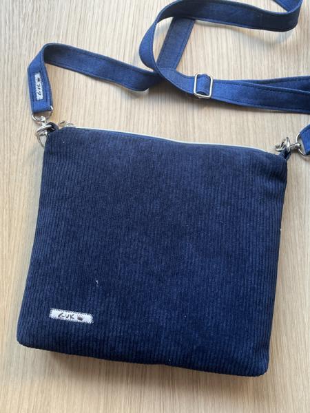 Flickenwerk II mit Tasche quer - BLAUTÖNE