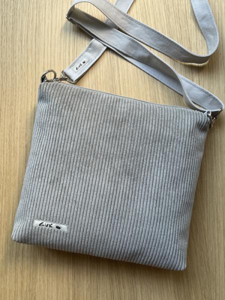 Flickenwerk II mit Tasche quer - HELLGRAU - PINK