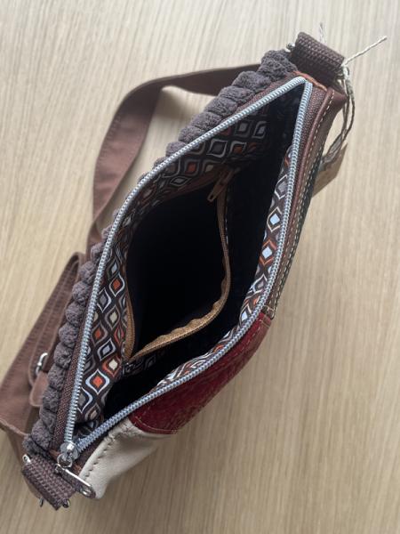 "Flickenwerk II quer" - Leder - CREME - BRAUN - ROT