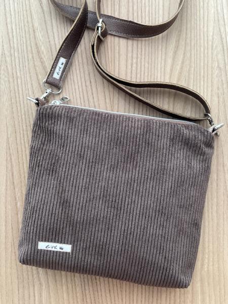 "Flickenwerk II quer mit Tasche" - BEIGE-BRAUN