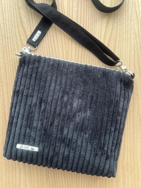 "Flickenwerk II/4" - SCHWARZ