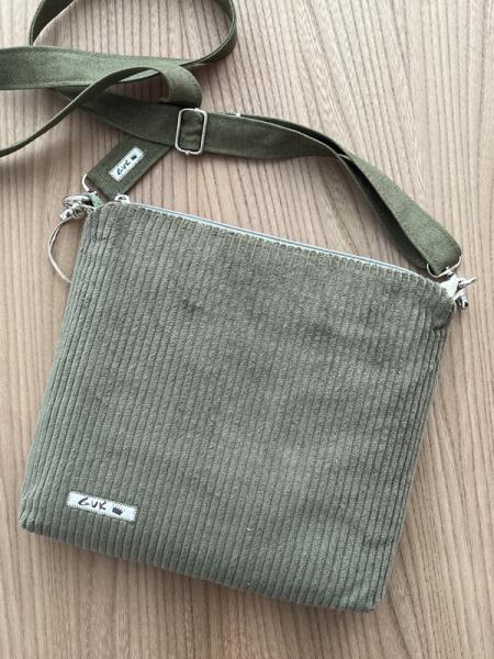 "Flickenwerk II/6 quer" - SALBEI - LIND - OLIVGRÜN