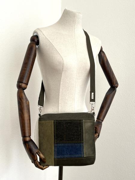 "Flickenwerk II/6 quer" - OLIV - JEANS